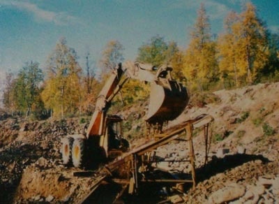 Kaivinkone biohajoava öljy